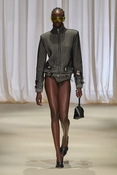 Look 29